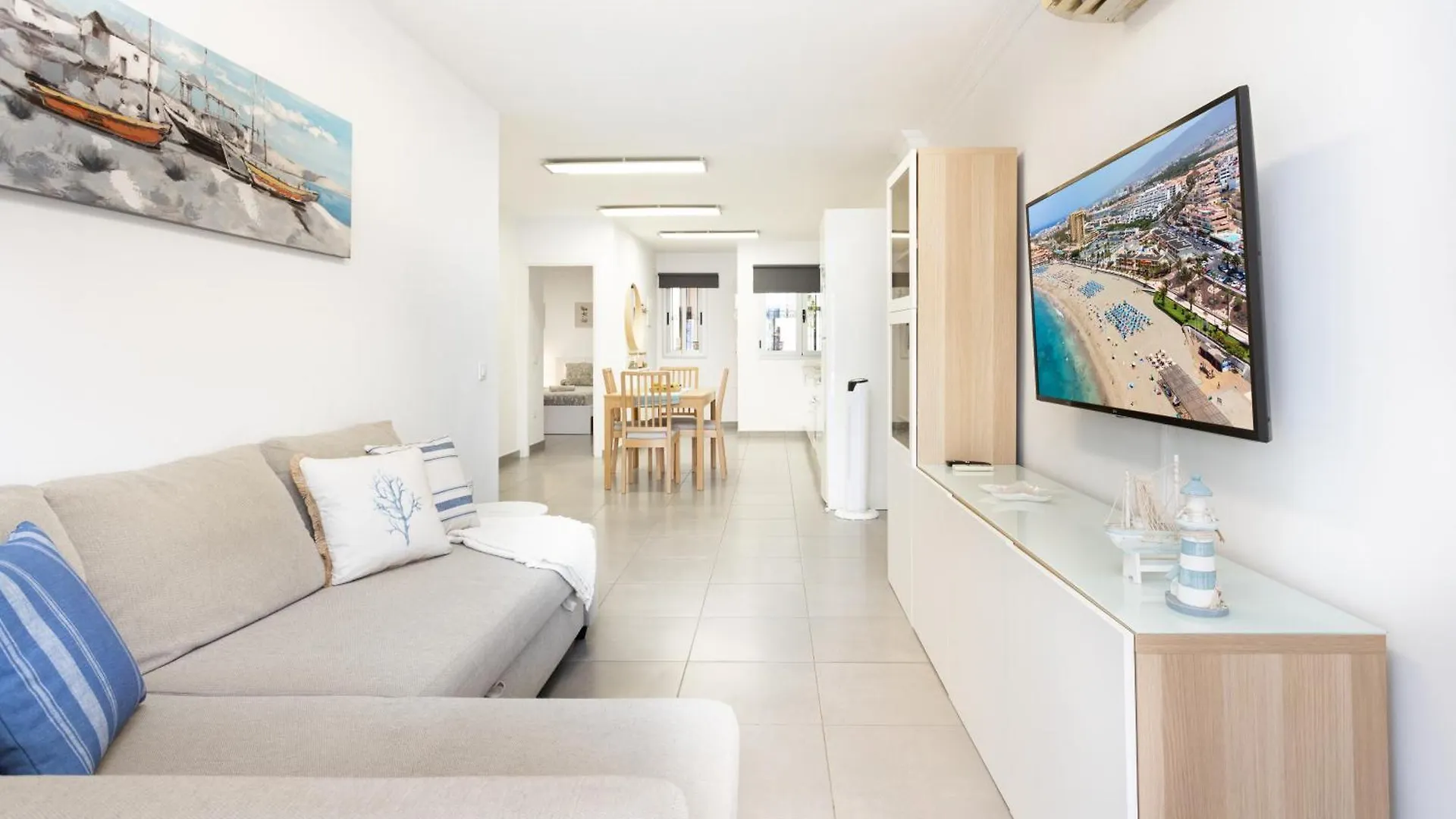 Buho Los Cristianos 0*, Los Cristianos (Tenerife)