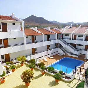 Stylish Flat And Pool With 3 Rooms, Sleeps 6, Cristianos Apartamento